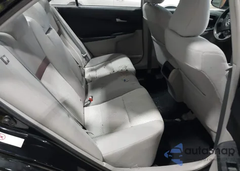 2012 Toyota Camry Le z USA, uszkodzony, nr VIN 4T4BF1FK4CR258932